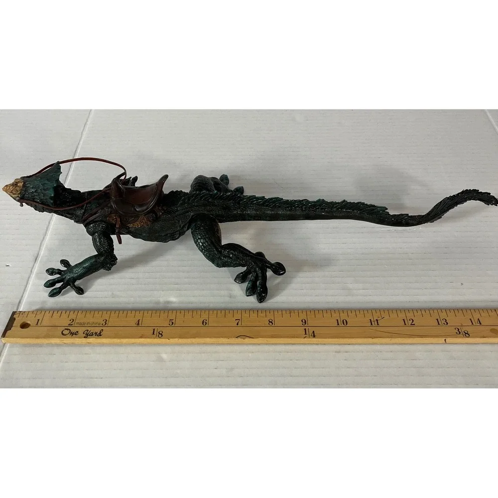 Hasbro Star Wars Boga Varactyl Figure Unisex OS Green Revenge of the Sith 2005
